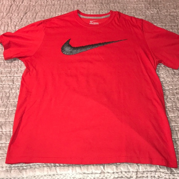 red nike graphic tees